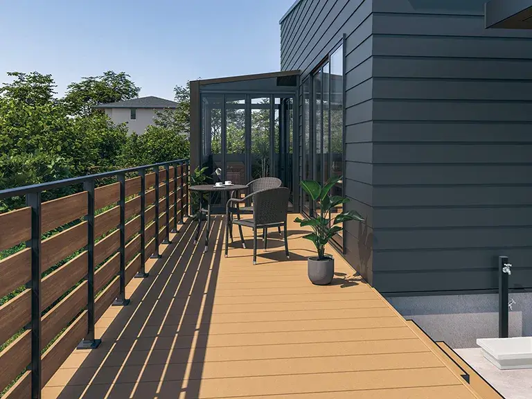 三協アルミ:ヴィラウッド