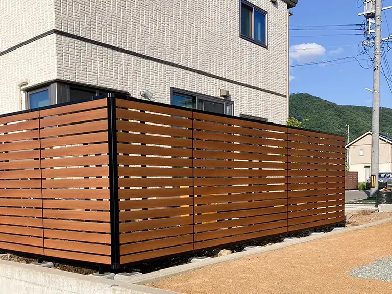 目隠しフェンス施工事例