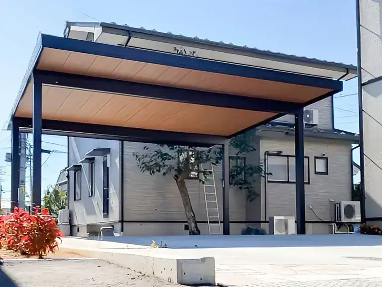 外構駐車場工事コンクリート&木目調折半カーポート施工例