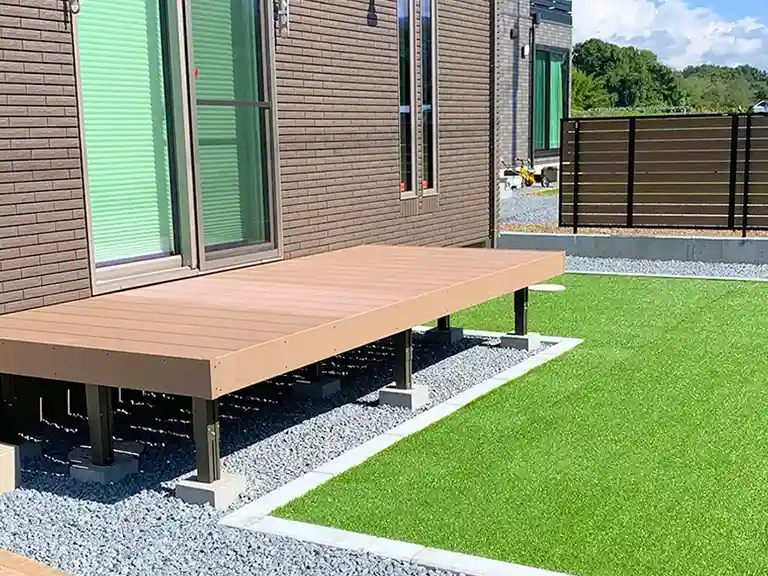 ウッドデッキ&人工芝施工例