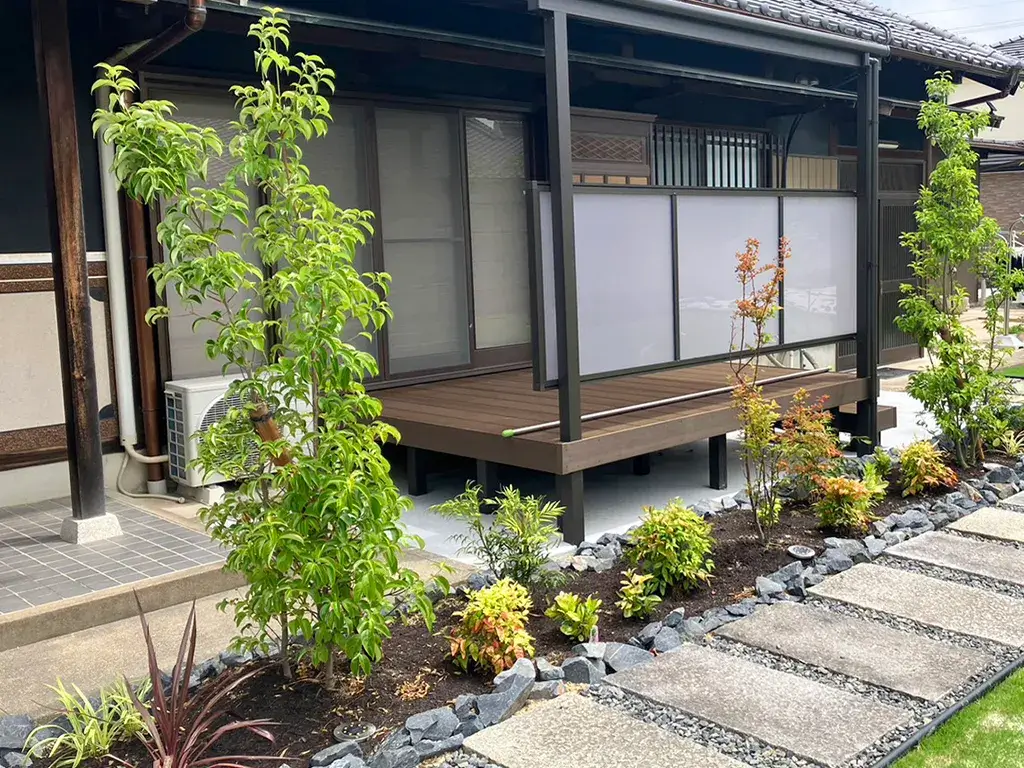 虫が付きにいく植栽ヤマボウシ