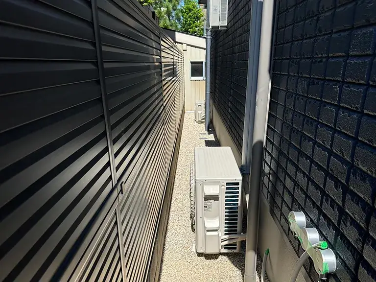 隣地境界目隠しフェンス