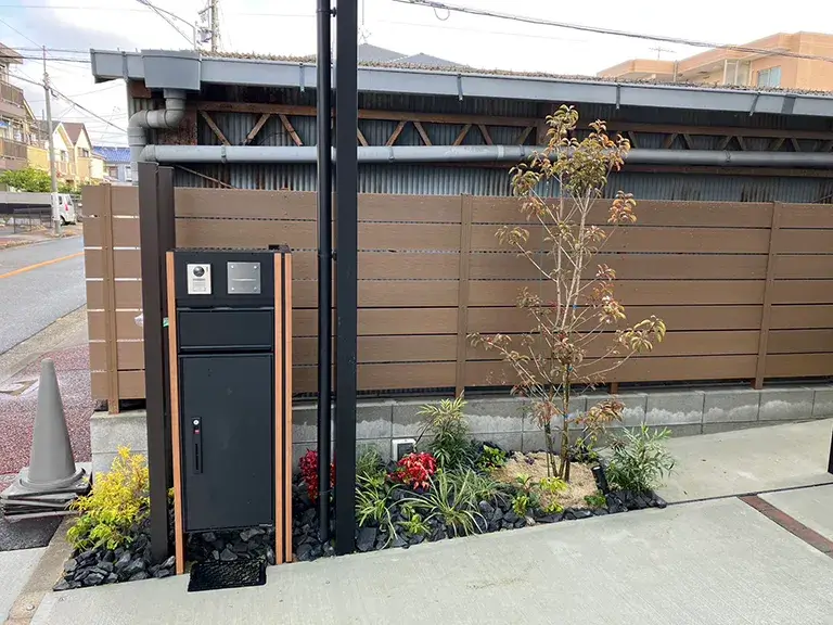 駐車場目隠しフェンス例