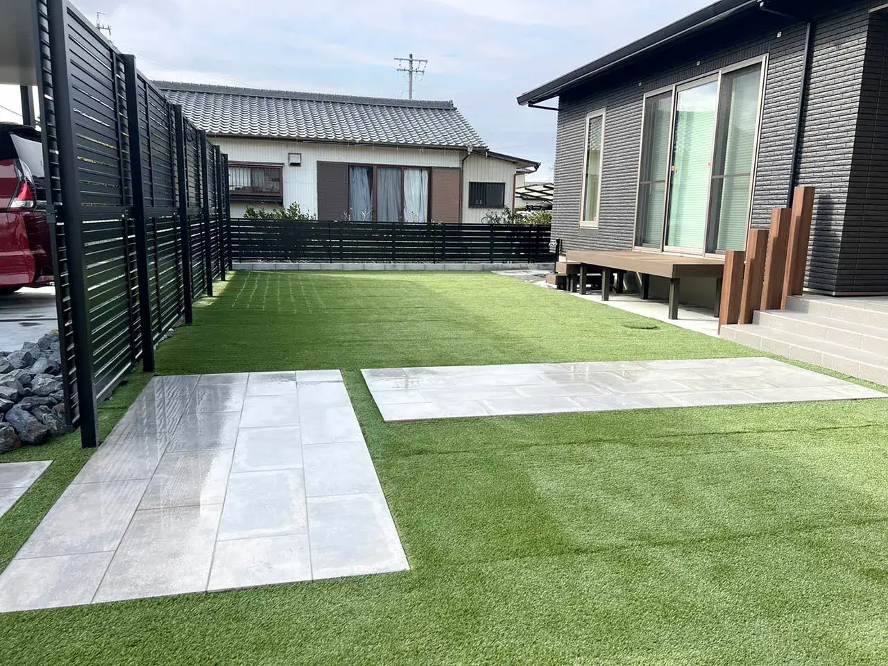 ガーテリア人工芝&アプローチタイル施工例
