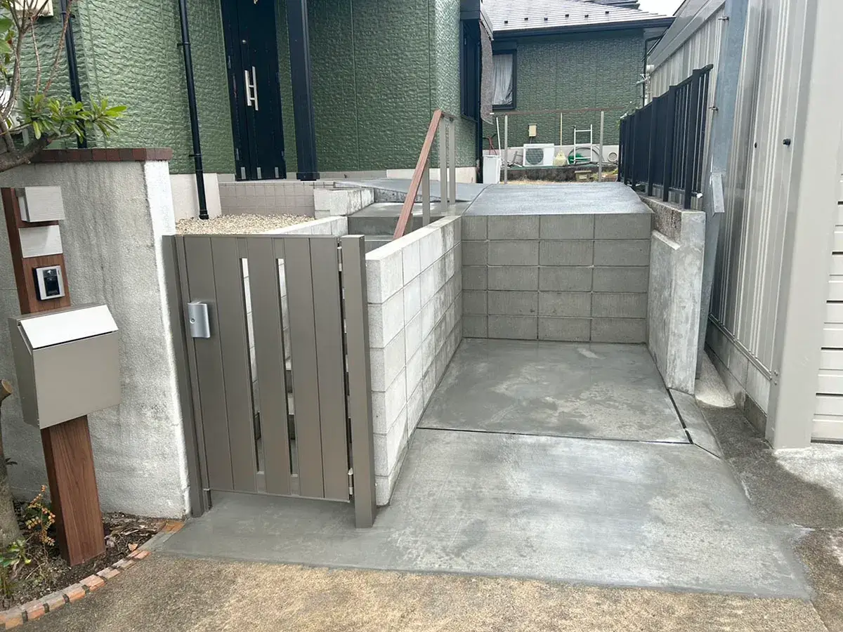 門柱＆門扉リフォーム工事施工例