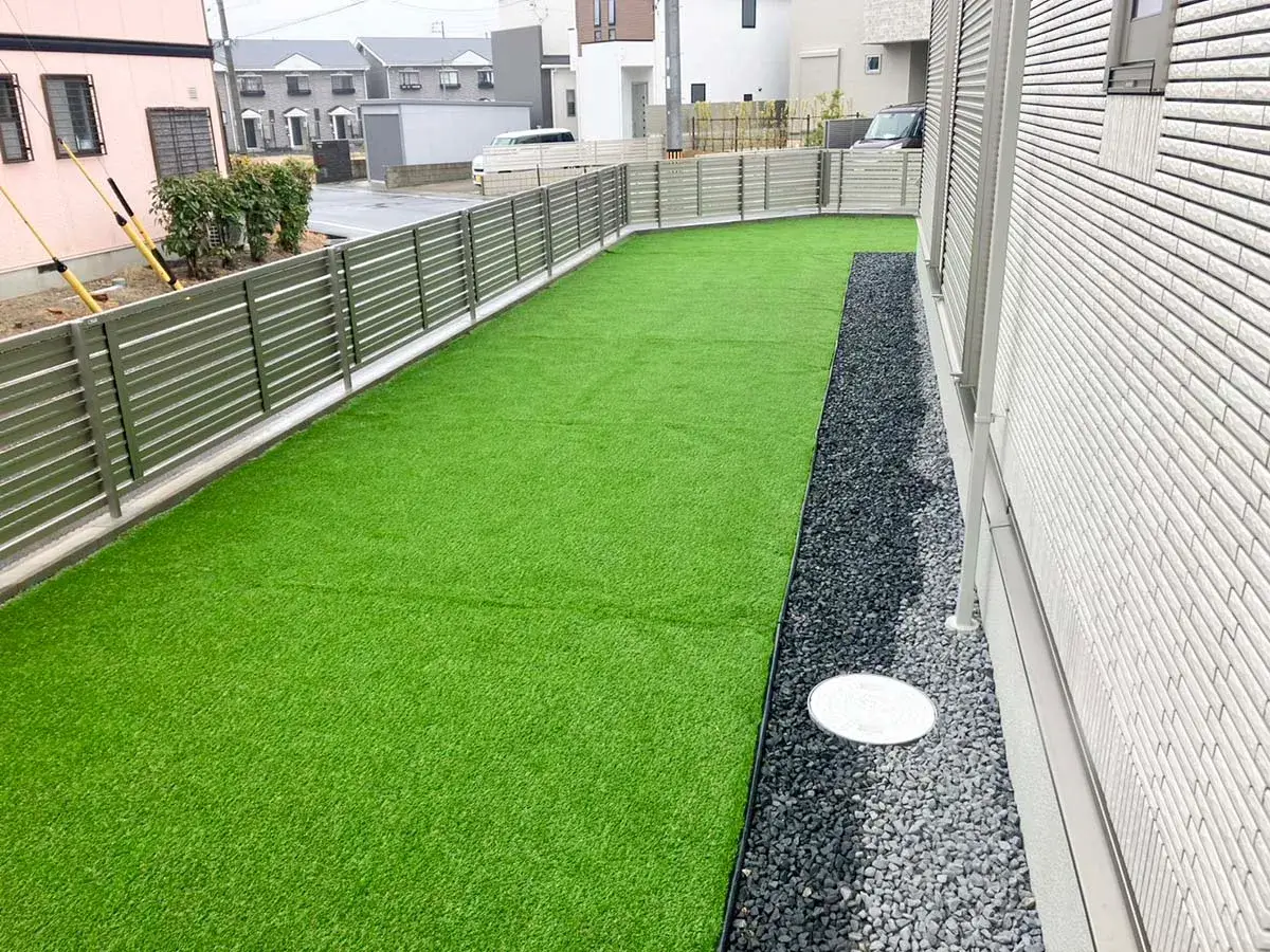 新築外構工事人工芝施工例