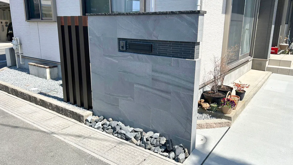 外構リフォームタイル張り門柱工事施工例