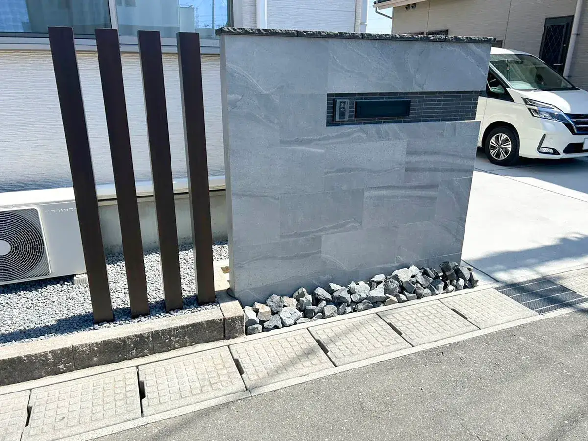 タイル張り門柱工事施工例