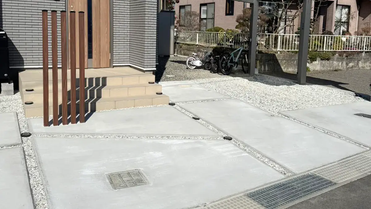 駐車場コンクリート＆門柱工事施工例