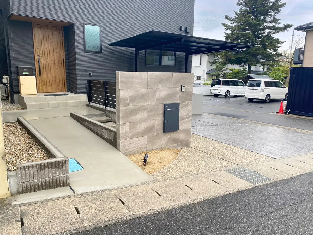 新築外構工事玄関スロープ＆造作門塀施工例