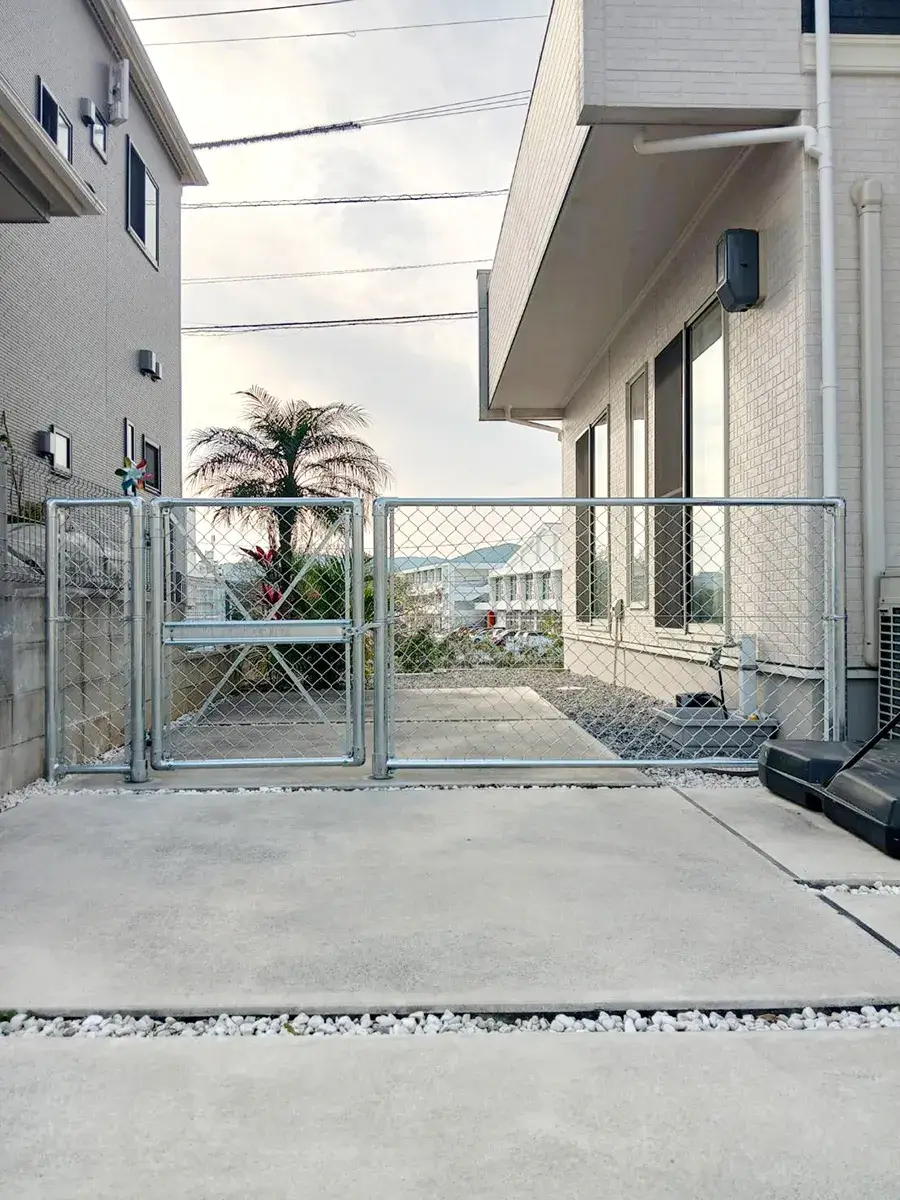 駐車場アメリカンフェンス施工例