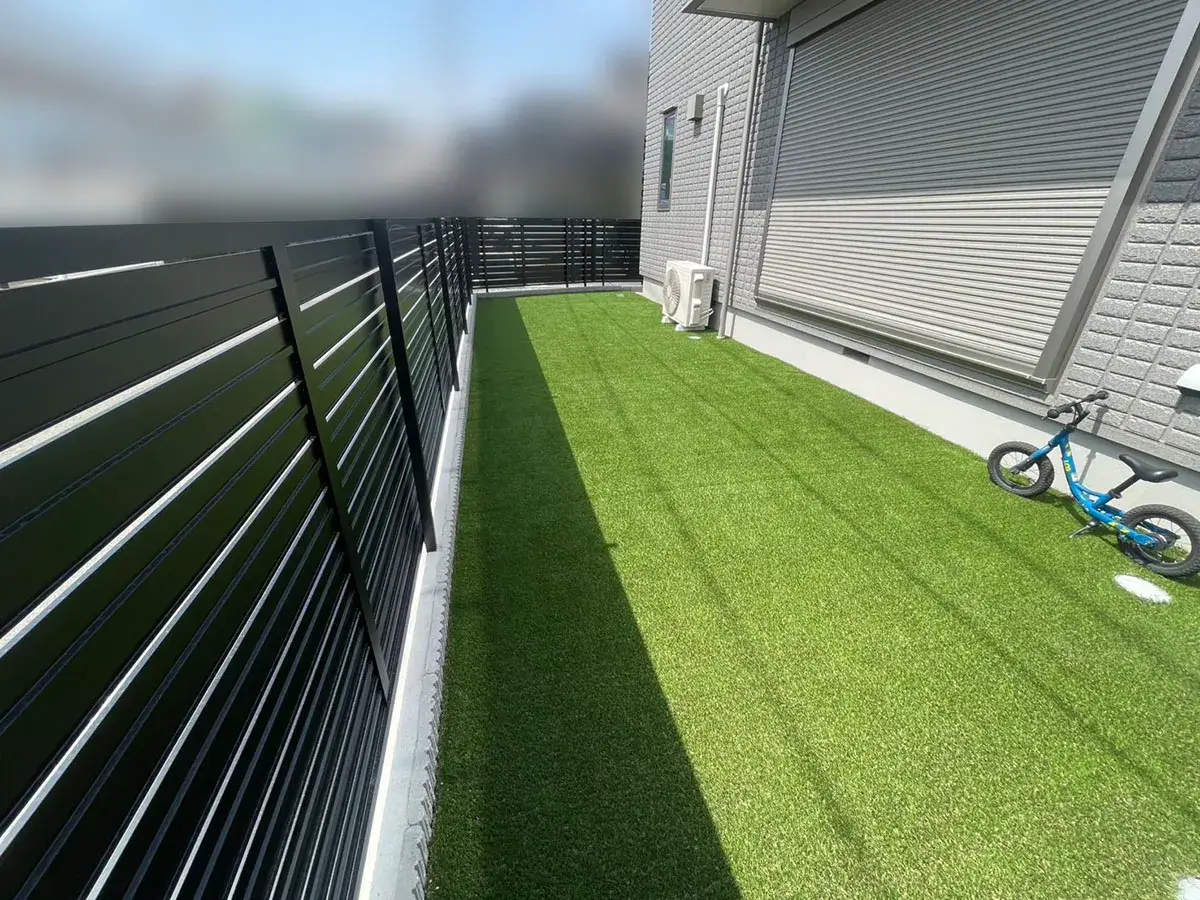 新築外構人工芝＆フェンス施工例