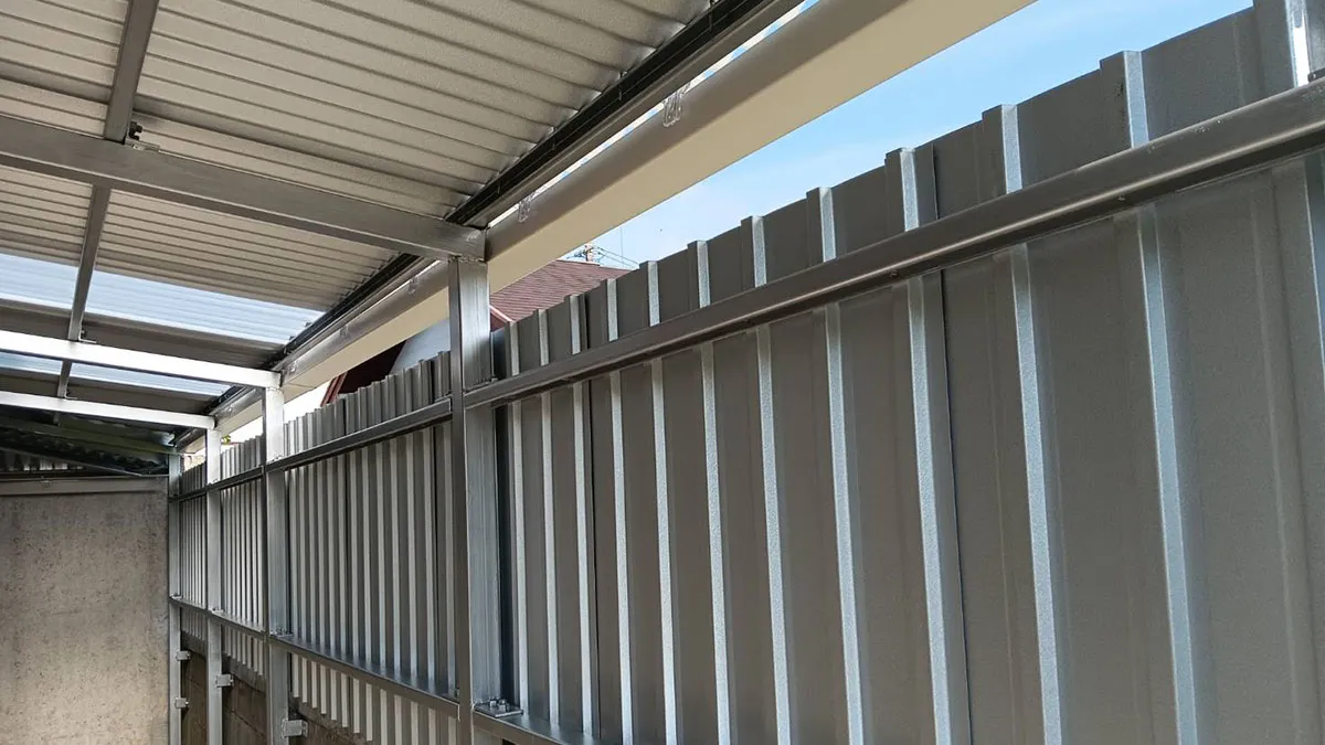 ガルバリウムフェンス施工例