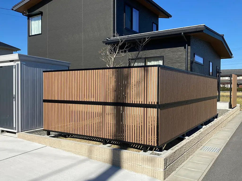 目隠しフェンス2段組み施工例