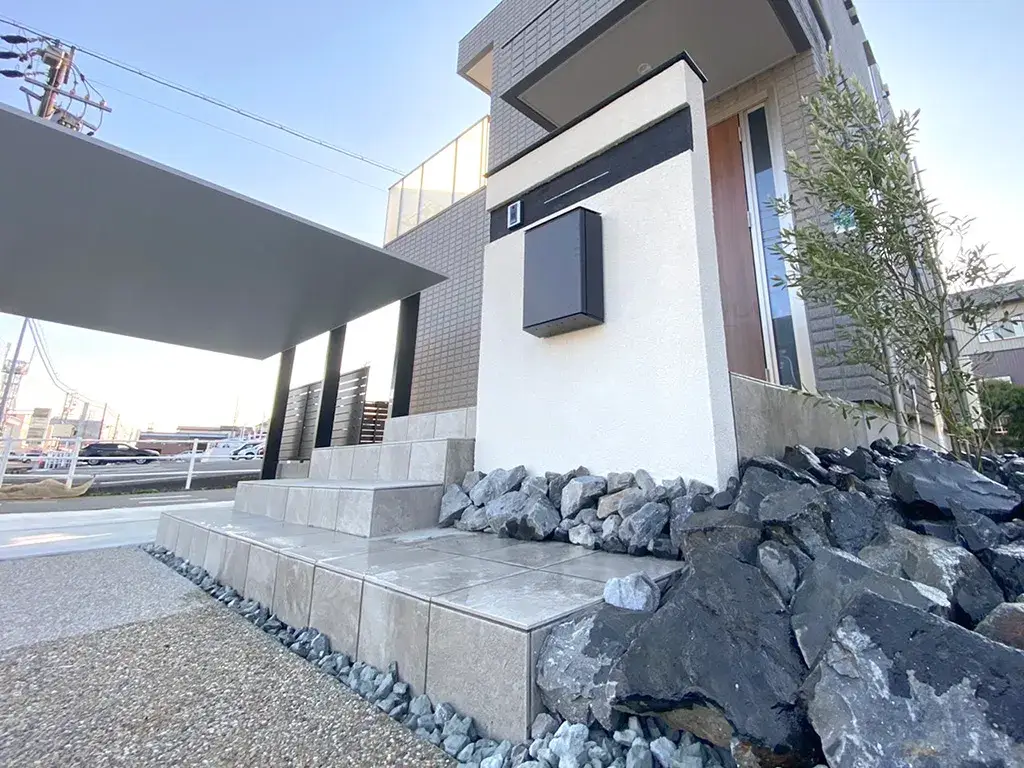 ガーテリア造作門柱施工例