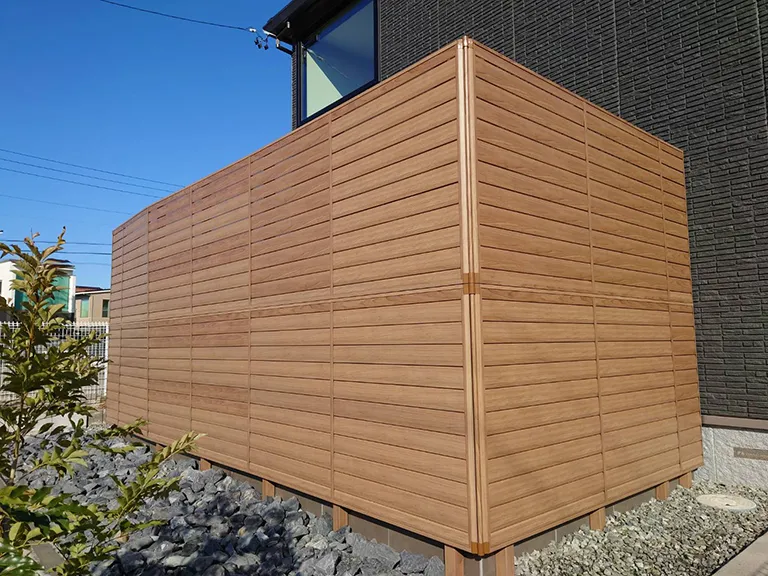 ガーテリア背の高い目隠しフェンス施工例