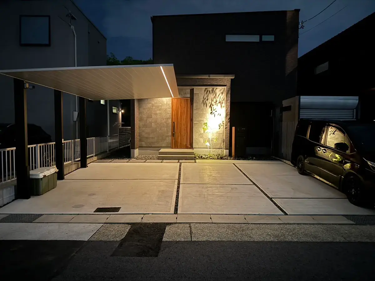 ガーテリア新築外構夜景施工例