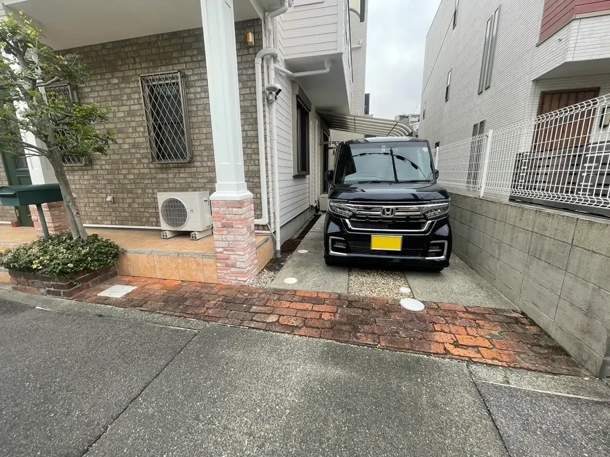 駐車場リフォーム工事施工前