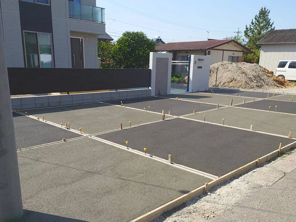 ガーテリア透水性コンクリート駐車場工事施工例