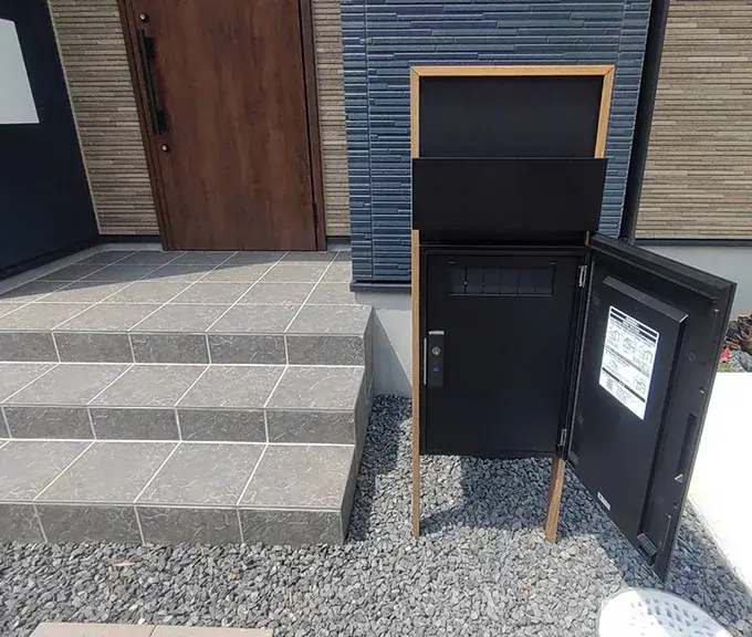 ガーテリア防犯機能付き宅配ボックス施工例