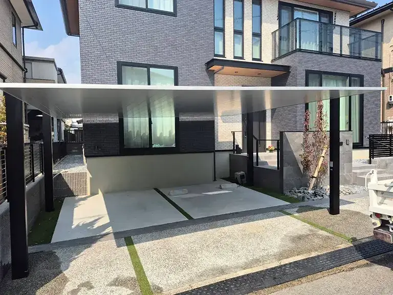 ガーテリア両側支持タイプカーポート施工例