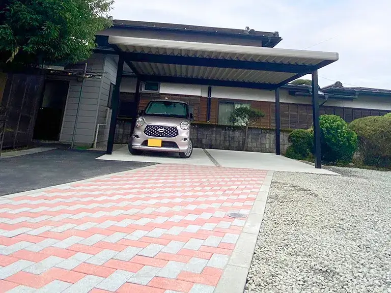 ガーテリア玄関アプローチインターロッキング工事