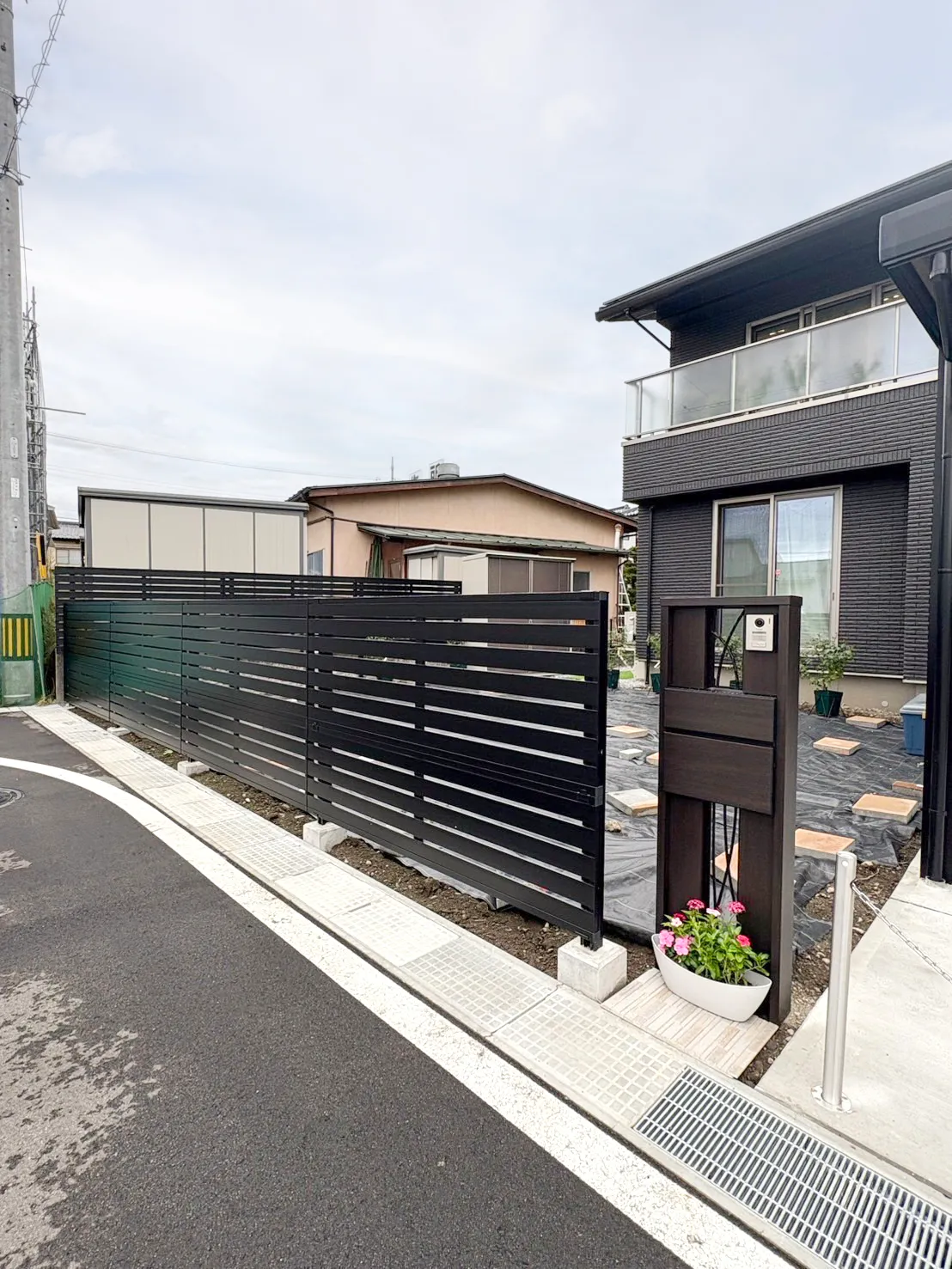 ガーテリア目隠しフェンス工事施工例