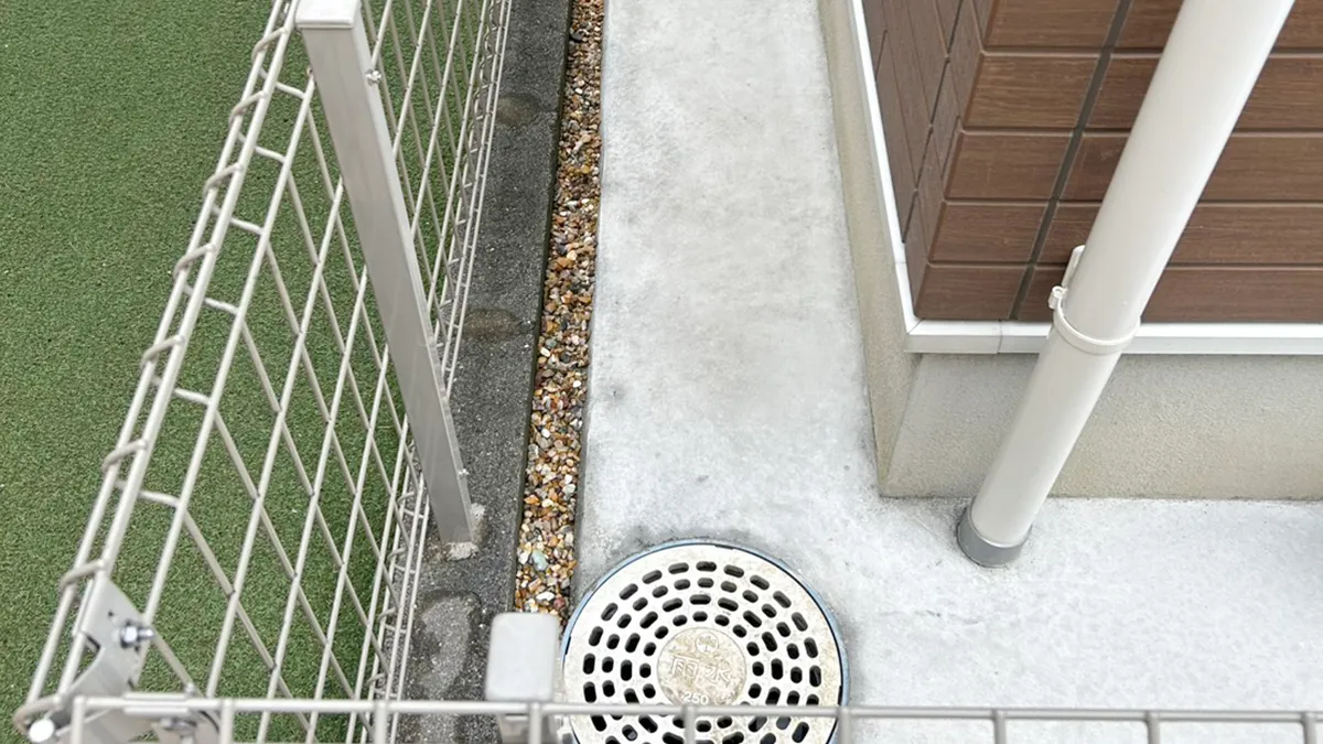 ガーテリア家まわり雑草対策工事施工例