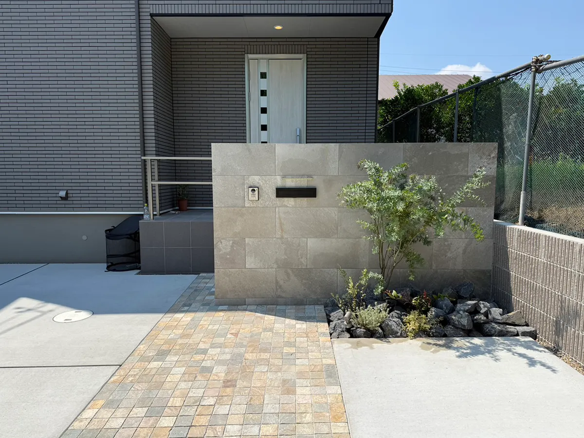 ガーテリア玄関アプローチ工事施工例