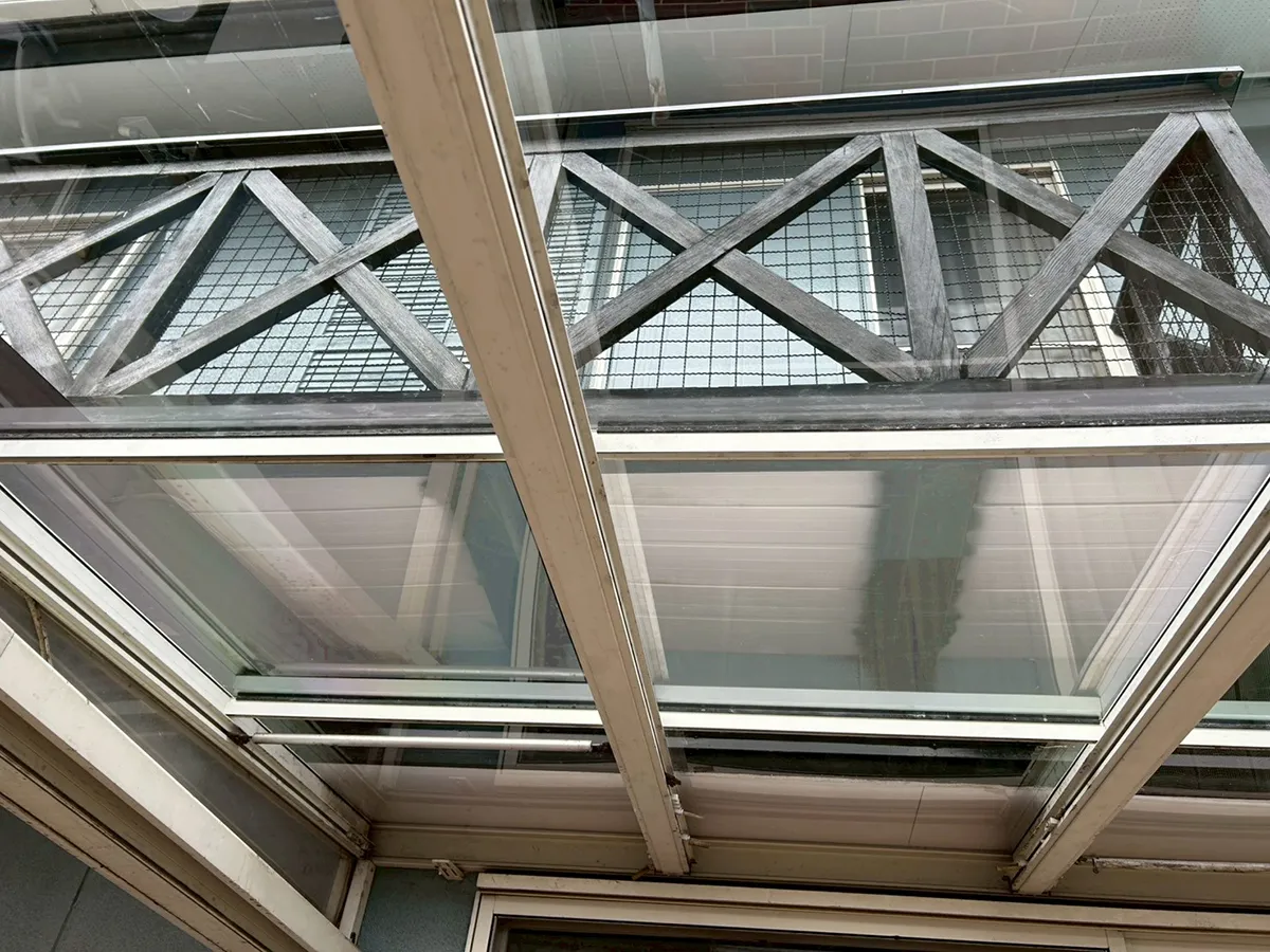 ガーエリアテラス屋根パネル交換施工例