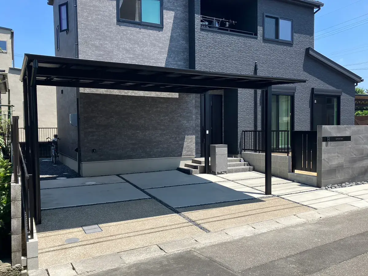 ガーテリアブラックポリカカーポート:LIXIL/ネスカF施工例